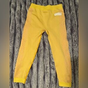 ASOS 3/4 WORKOUT PANTS SIZE PETITE MEDIUM